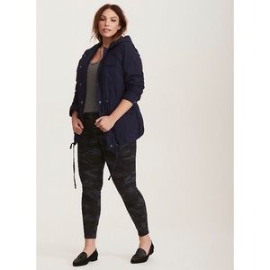 Torrid Women’s Black Camo Jean Jeggings 10 R